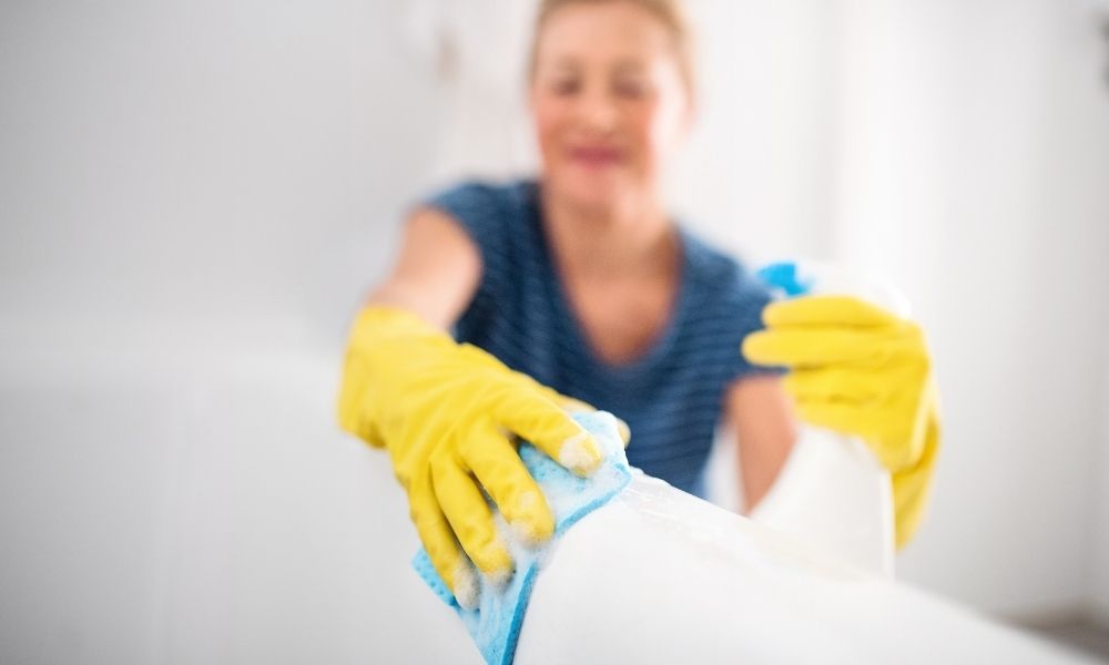 4 of the Best Spring Cleaning Tips for Seniors