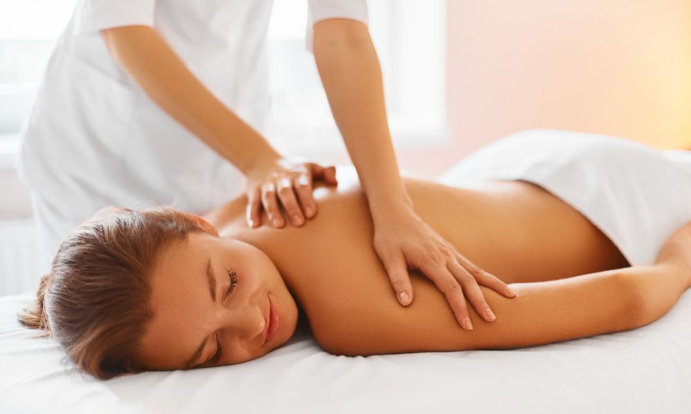 5 Reasons Why People of All Ages Can Benefit From Massages
